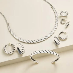 Half Twist Ring